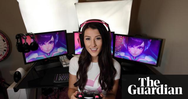 female_streamer