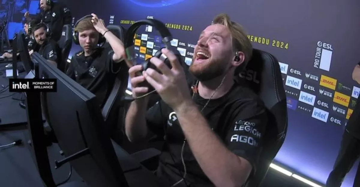 NiKo laugh