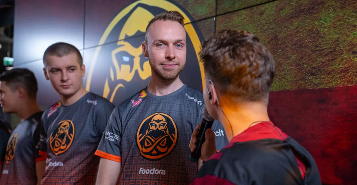 Lukas „gla1ve“ Rossander