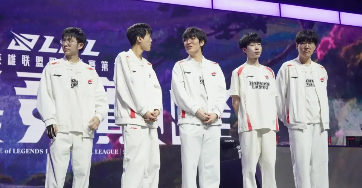 Anyone’s Legend vyrážejí poprvé do světa!