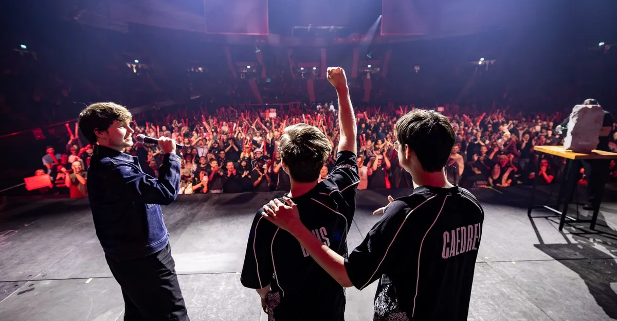 Baus a Caedrel před fanoušky