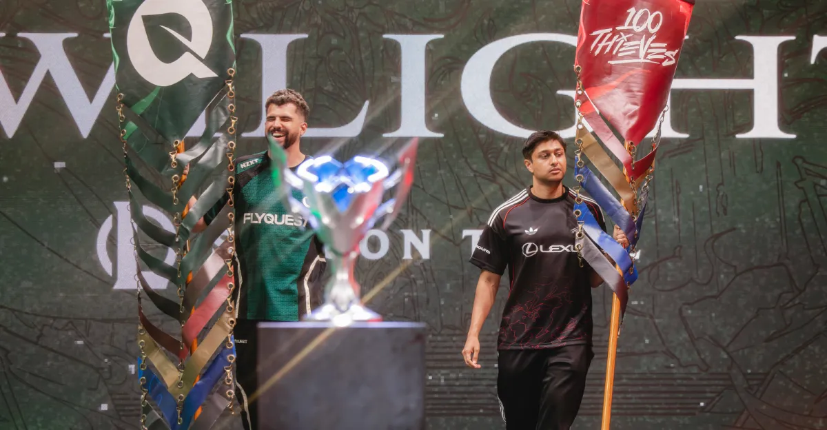 FlyQuest proti 100T