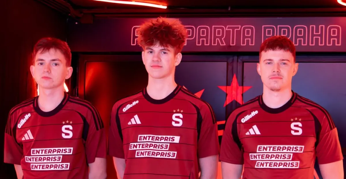 Ve Spartě to žije. Podepsala novou posilu a její hlavní tvář vyrazila do Barcelony