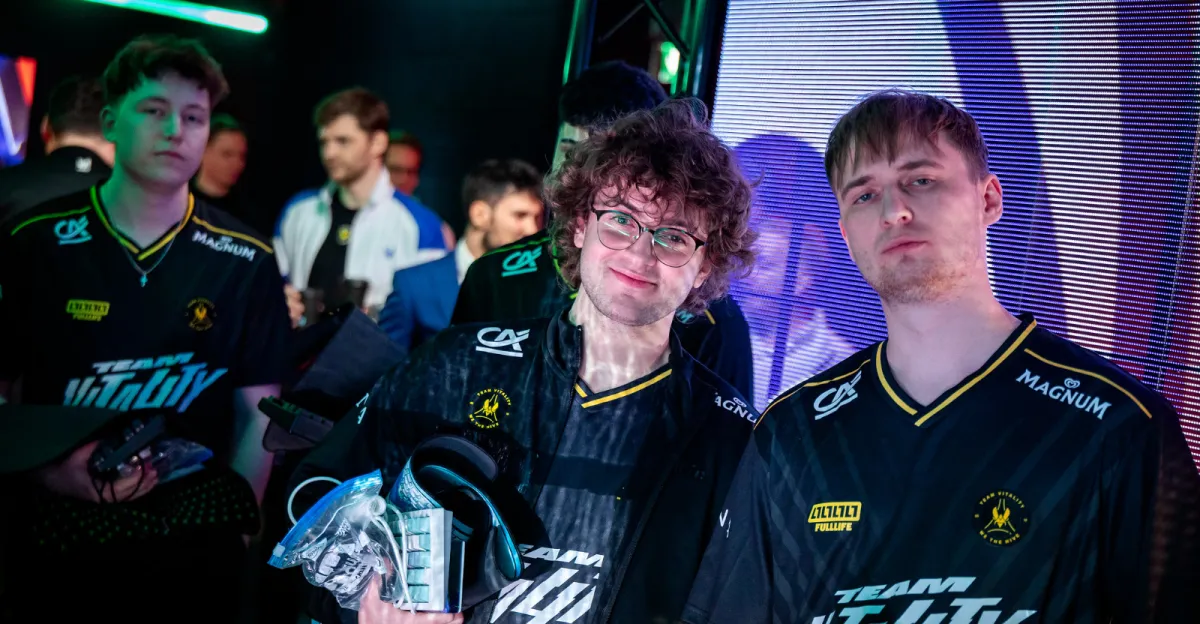 Vitality Lyncas, Carzzy a Humanoid
