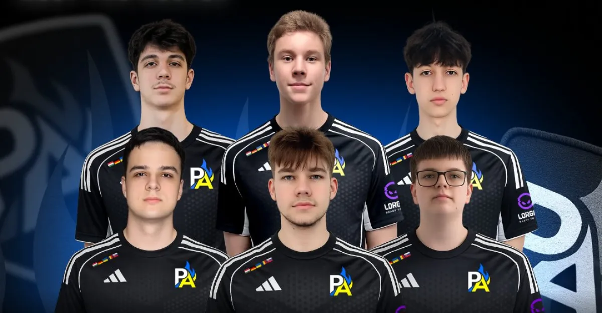 Richard „log1ks“ Bohunský (dole uprostřed)