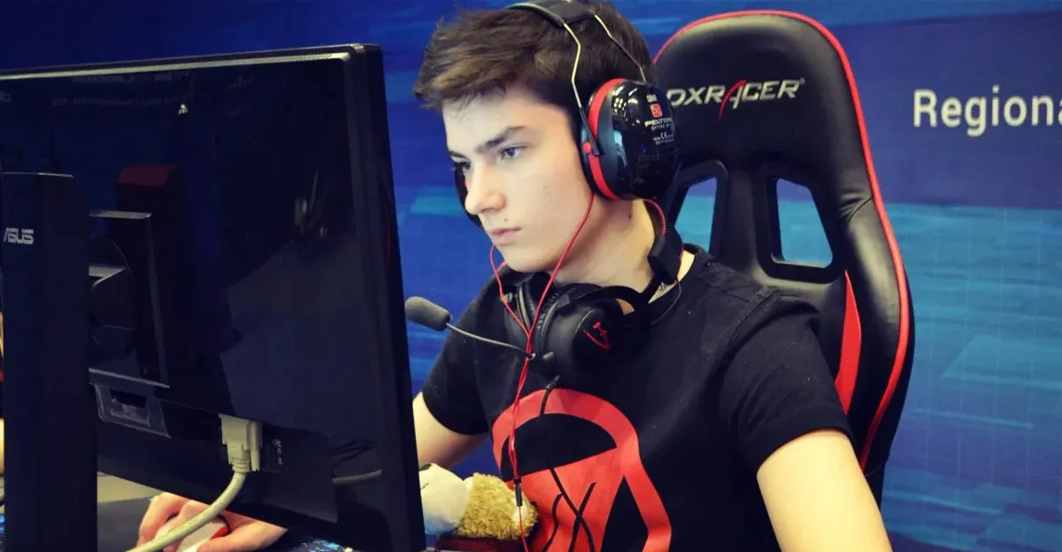 Saveliy „jmqa“ Bragin