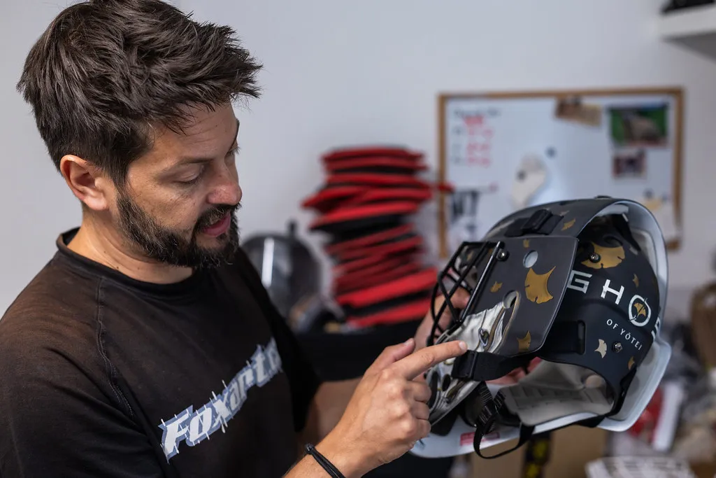 Ghost of Yōtei na masce Dominika Frodla