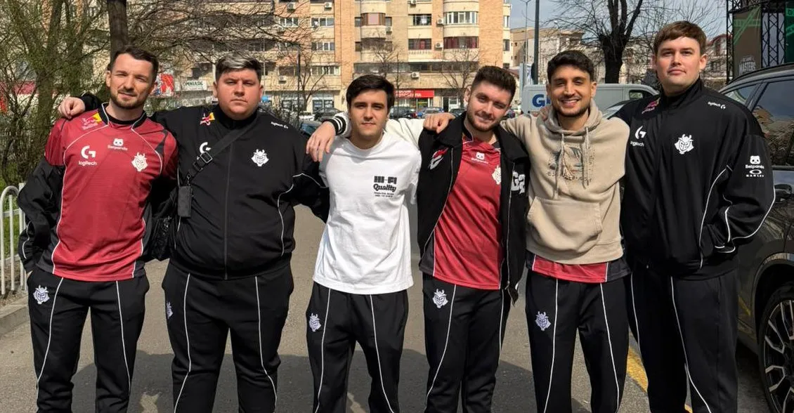 G2 Esports (MATYS třetí zprava)