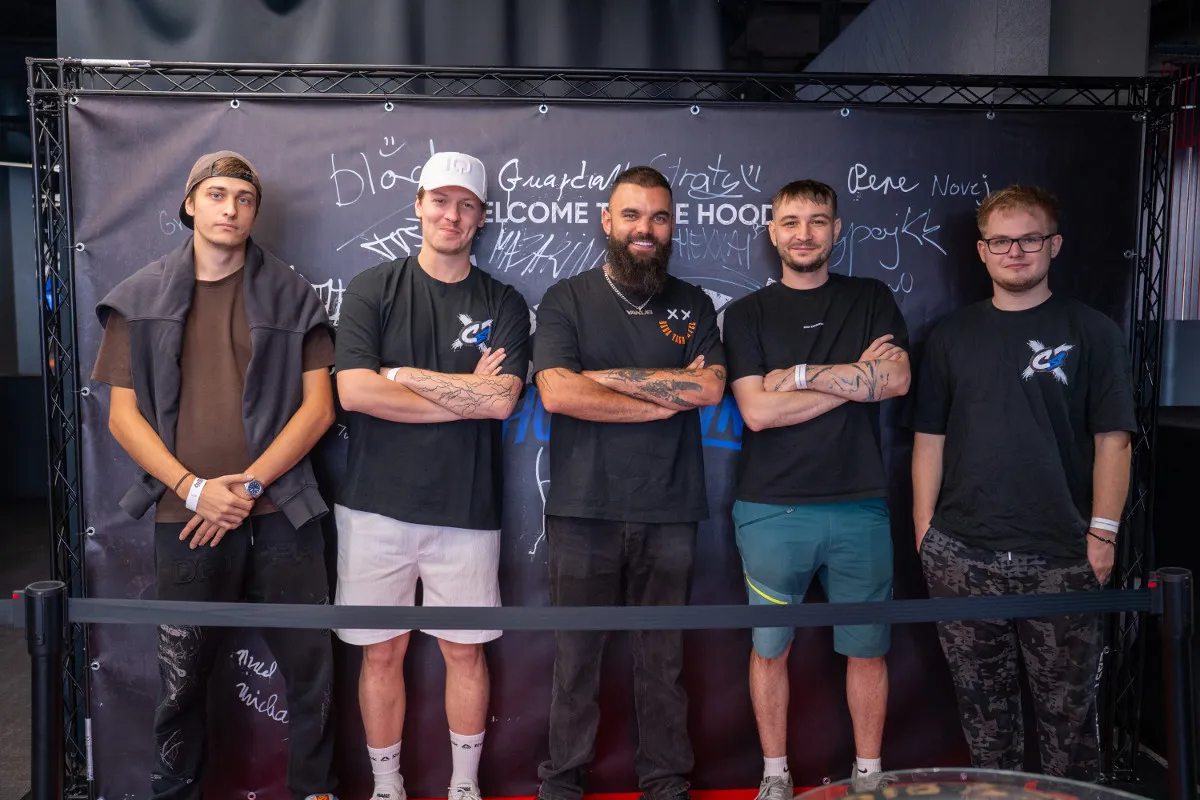 Celý tým Outsiders je připraven