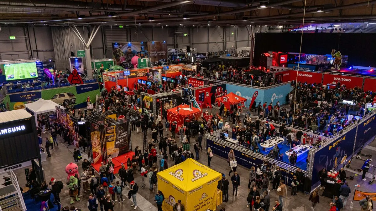 Gamingový pavilon P na festivalu Life!