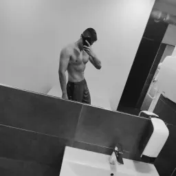 Profile picture for user Messekery