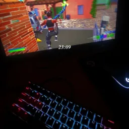 Profile picture for user Z3lo