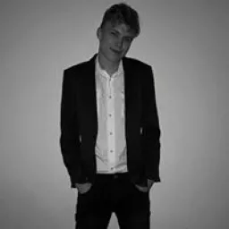 Profile picture for user lukášhradecký